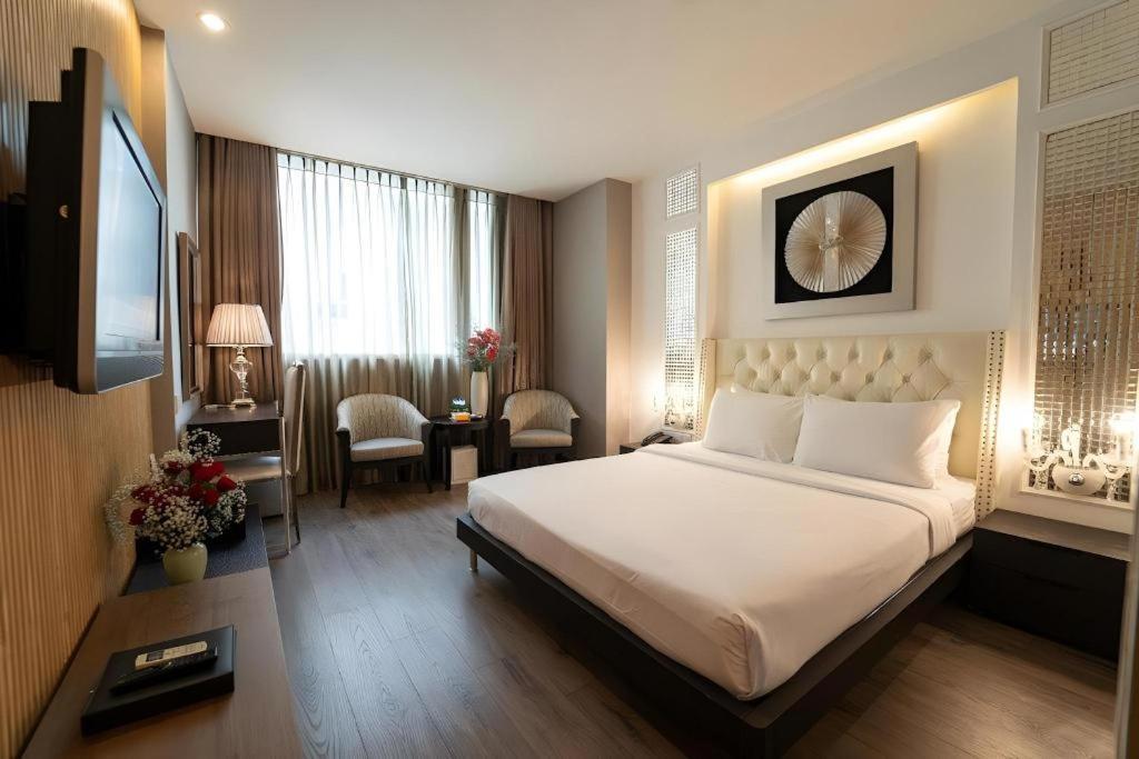 The White Hotel 8A Thai Van Lung Ciudad Ho Chi Minh  Exterior foto