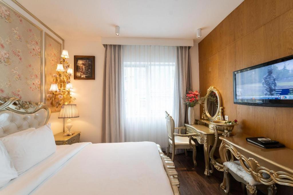The White Hotel 8A Thai Van Lung Ciudad Ho Chi Minh  Exterior foto