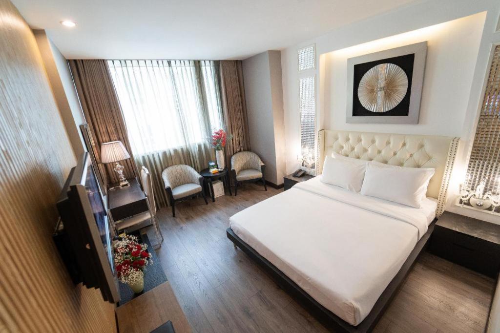 The White Hotel 8A Thai Van Lung Ciudad Ho Chi Minh  Exterior foto