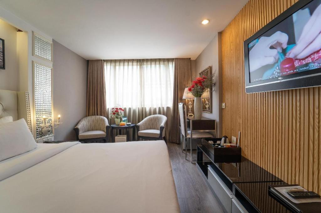 The White Hotel 8A Thai Van Lung Ciudad Ho Chi Minh  Exterior foto